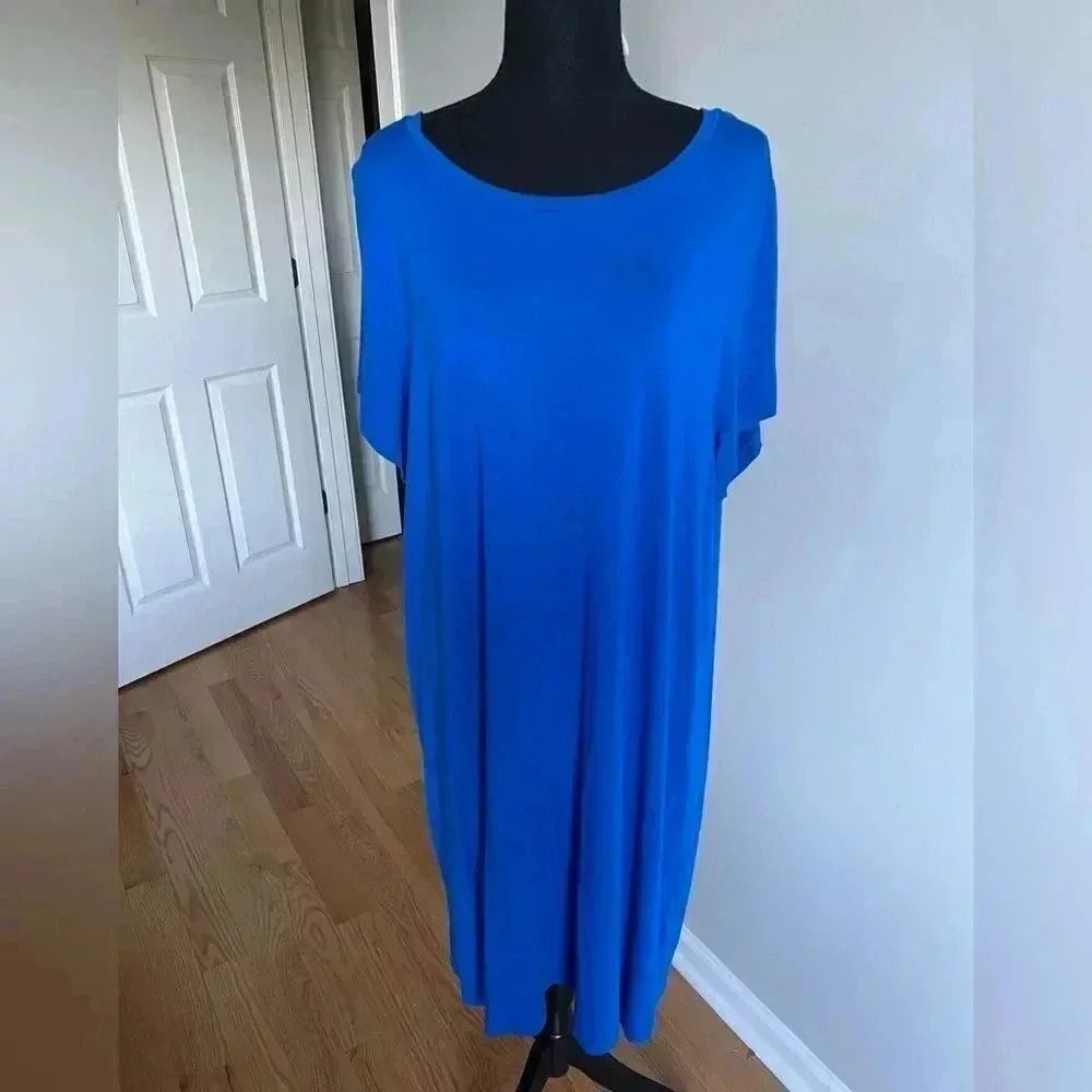 2X C&C blue dress mid calf length